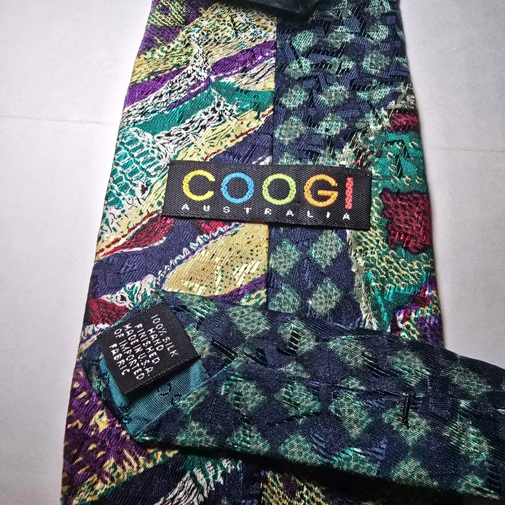 Coogi Australia Mens Silk Necktie Abstract Multi-Color Woven Vintage Design